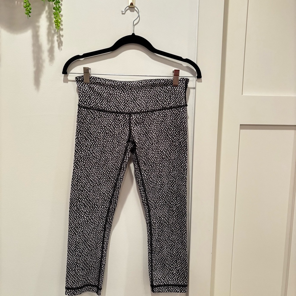 Lululemon Wunder Under Scatter Star Gray Cropped Yoga Leggings Women's Size 6